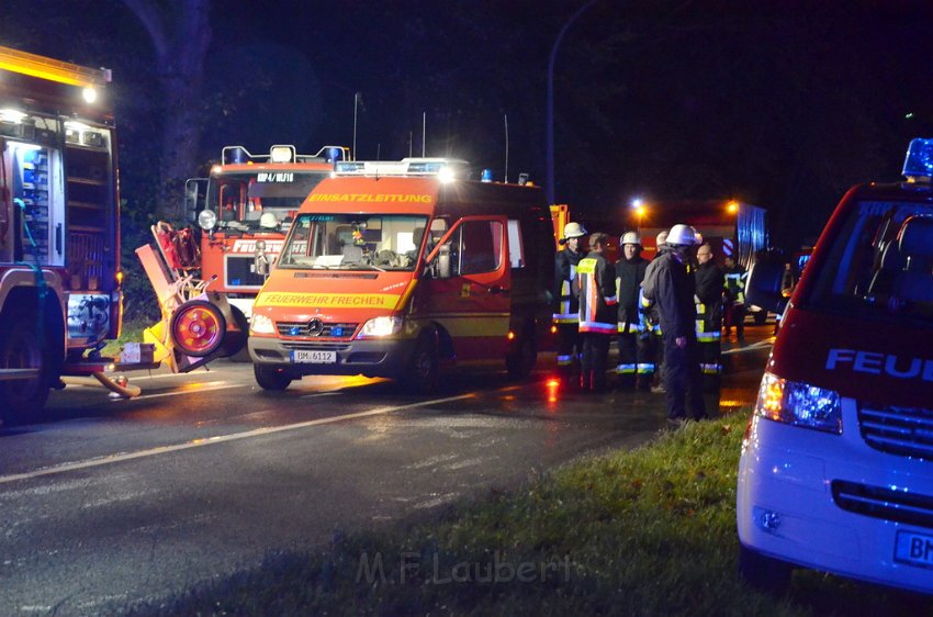 VU Tanklastzug umgestuerzt Huerth Industriestr P097.JPG